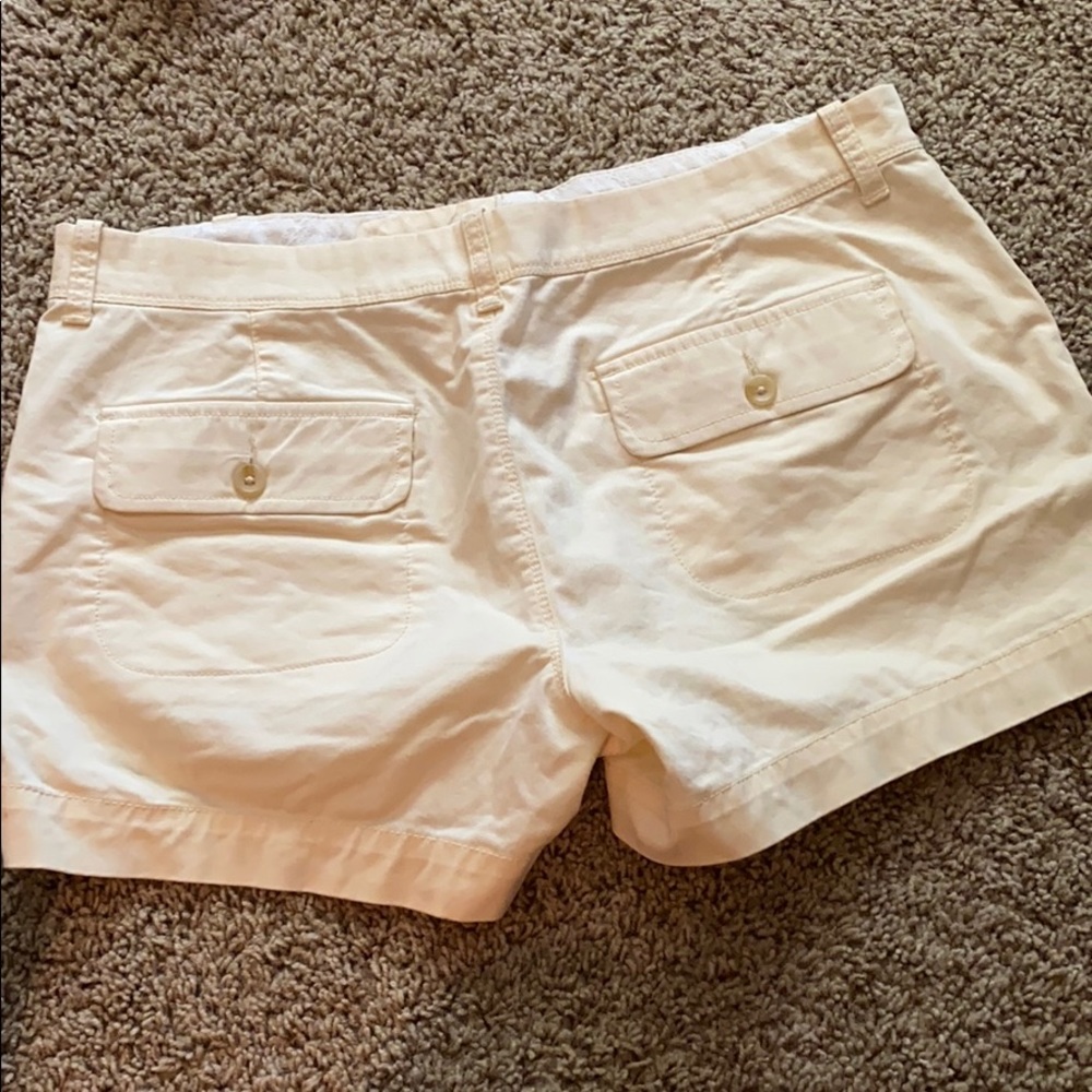 Yellow Old Navy Mid Rise shorts - Picture 3 of 3